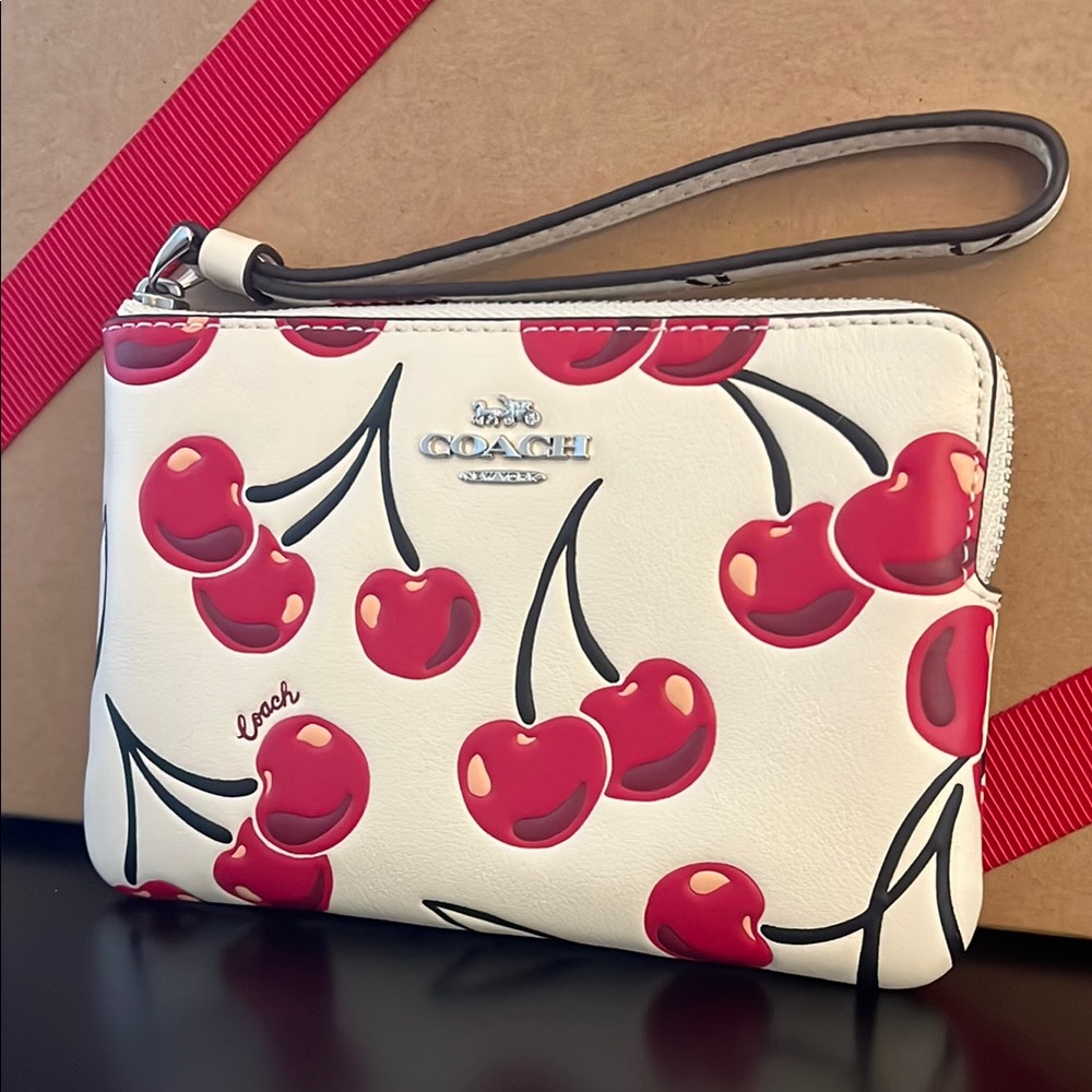 Coach Cherry Print Wristlet Corner Zip Wristlet 🍒
Brand New with Tags